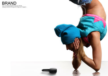 Thể thao trong nhà ngoài trời Âm nhạc Mini Speaker Bluetooth cho điện thoại di động / MP3 / MP4